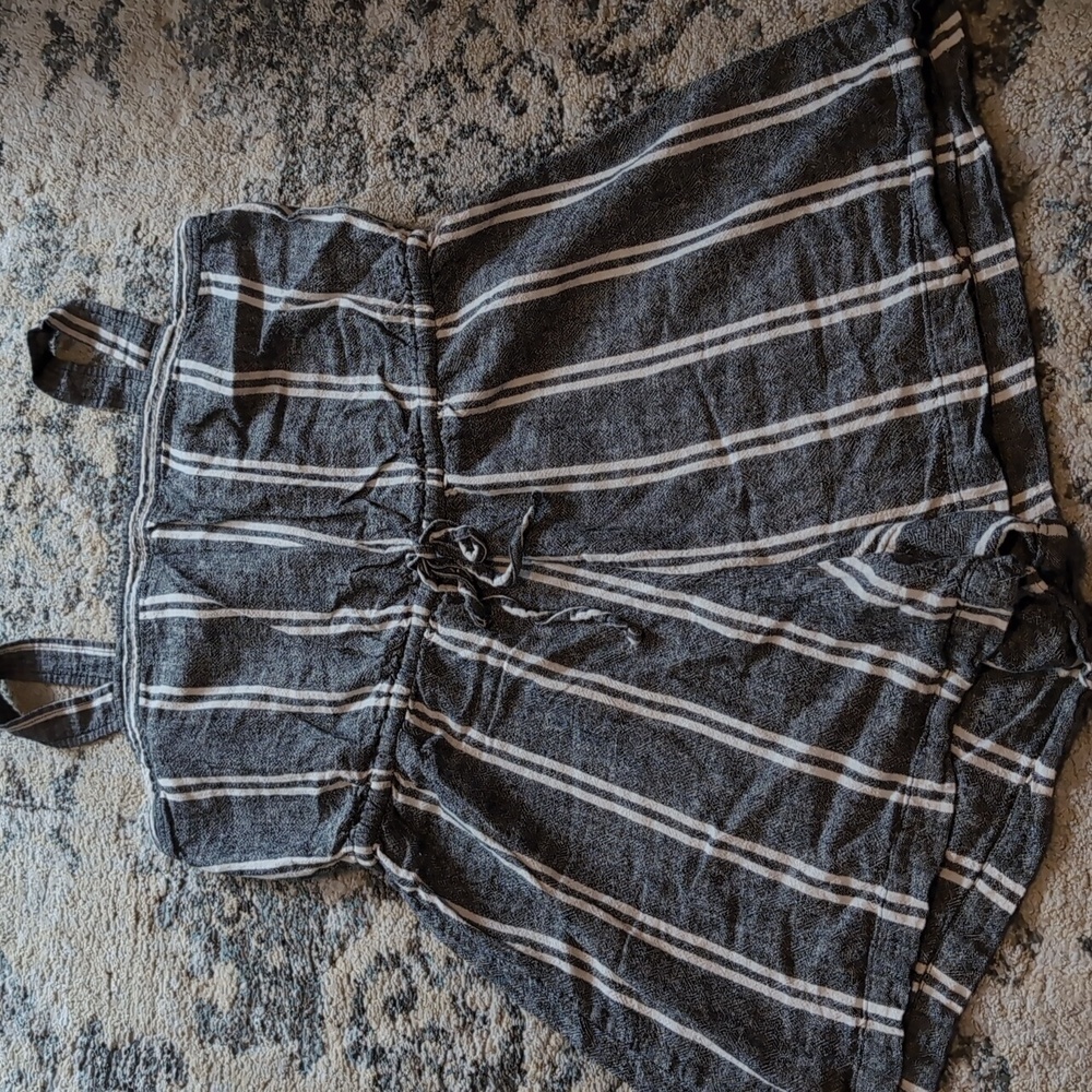 GAP Romper Grey white black strips shorts Large like new